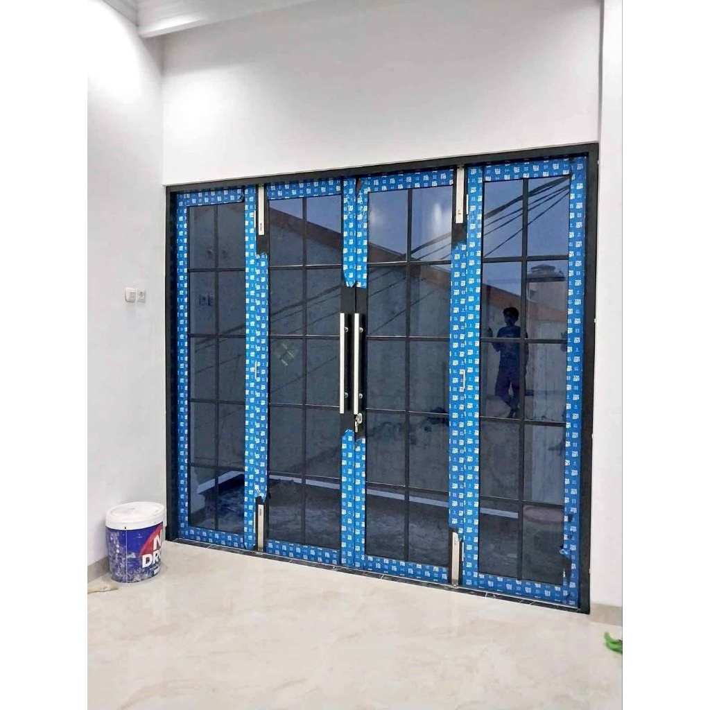 PINTU LIPAT ALUMINIUM YKK