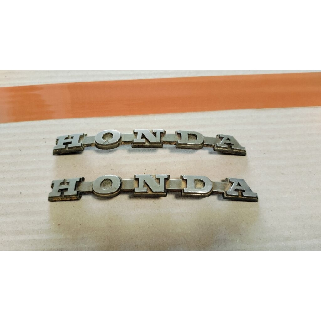 EMBLEM LOGO COVER TANGKI ASTREA PRIMA ORIGINAL