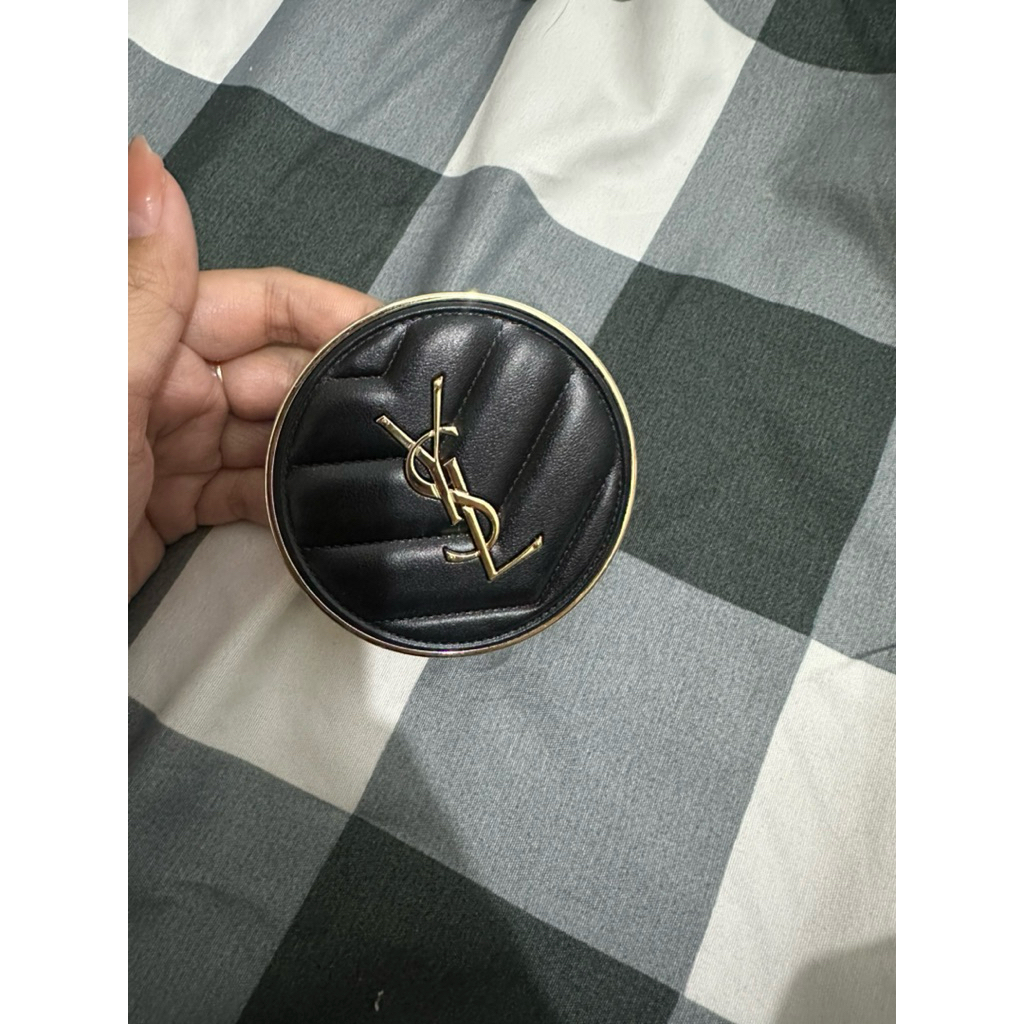 YSL Cushion Black shade 30