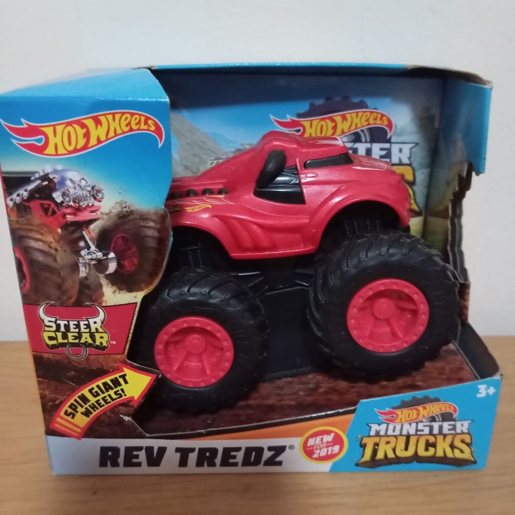 Hot Wheels Trucks Steer Clear Rev Tredz Spin Giant Wheels Hot Wheel Diecast Truk Mobil 1:43 Mattel H