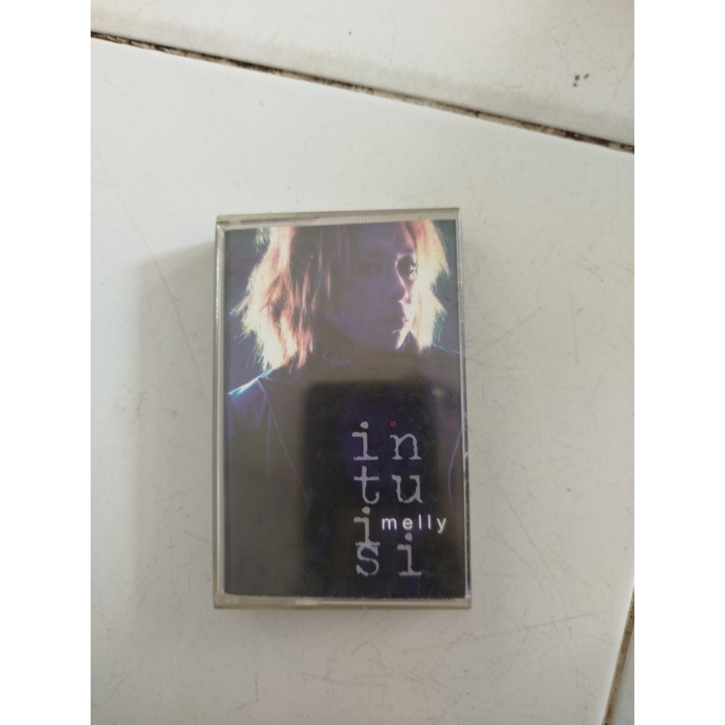 Kaset Melly