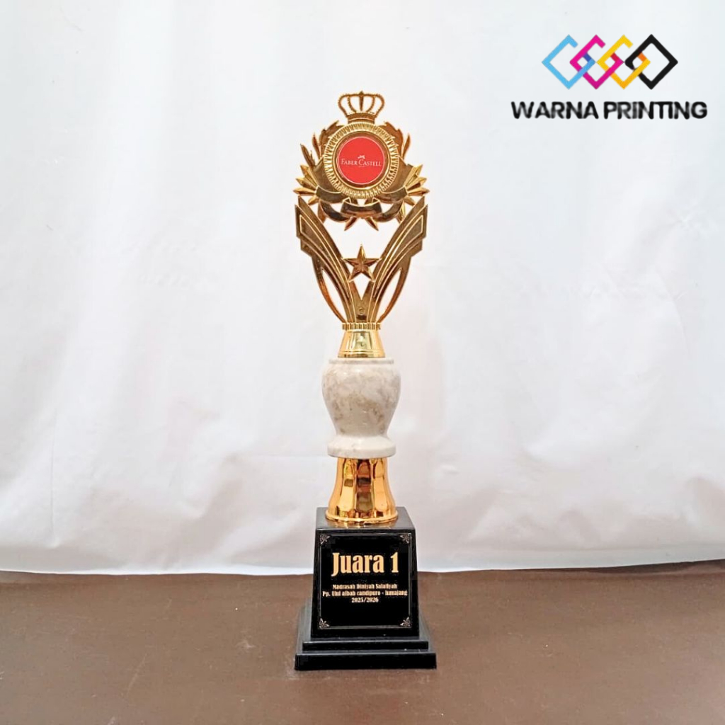 PIALA JUARA KELAS PIALA KEJUARAAN LOMBA