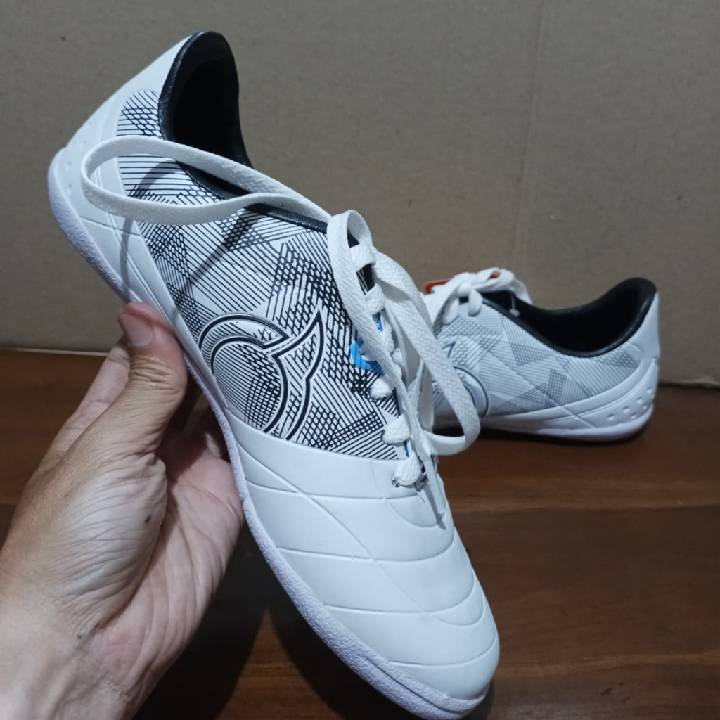 SEPATU FUTSAL ANAK SEPATU PUTSAL SOL KARET BERDECIT SOL TEBAL ORTUSEIGHT
