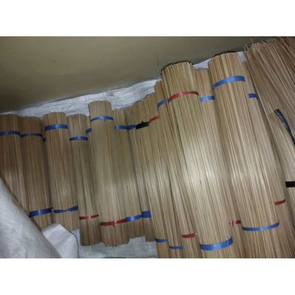 Jeruji sangkar burung dari bambu