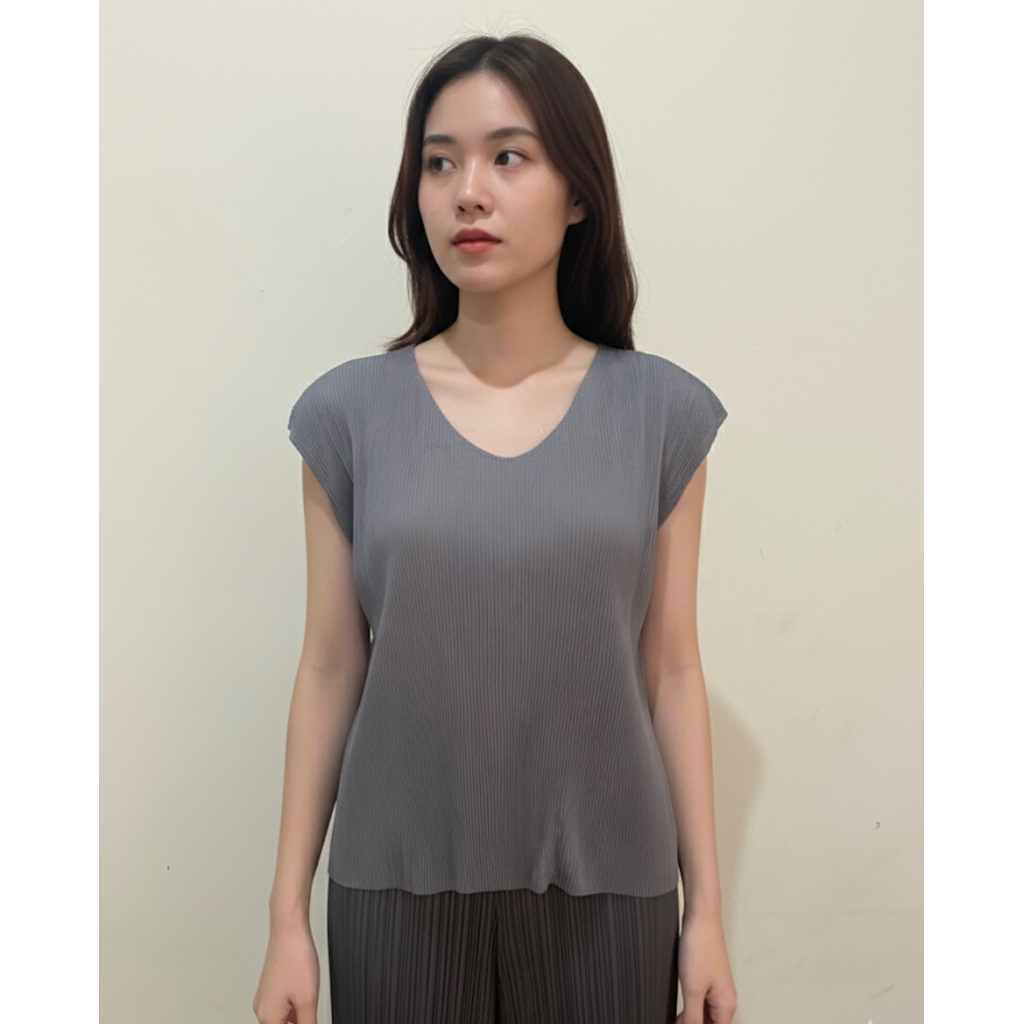 Issey Miyake Pleats Please