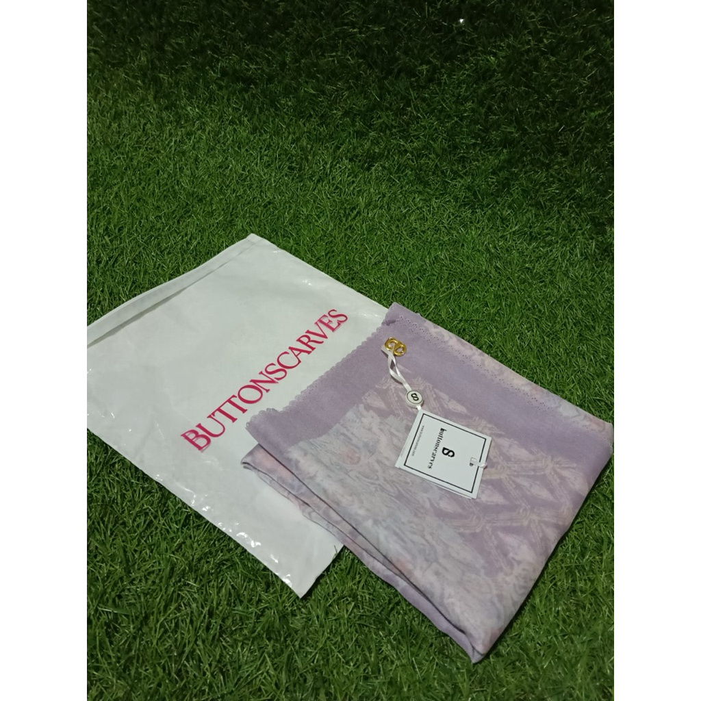 Buttonscarves As Is minor defect Granada warna Ungu