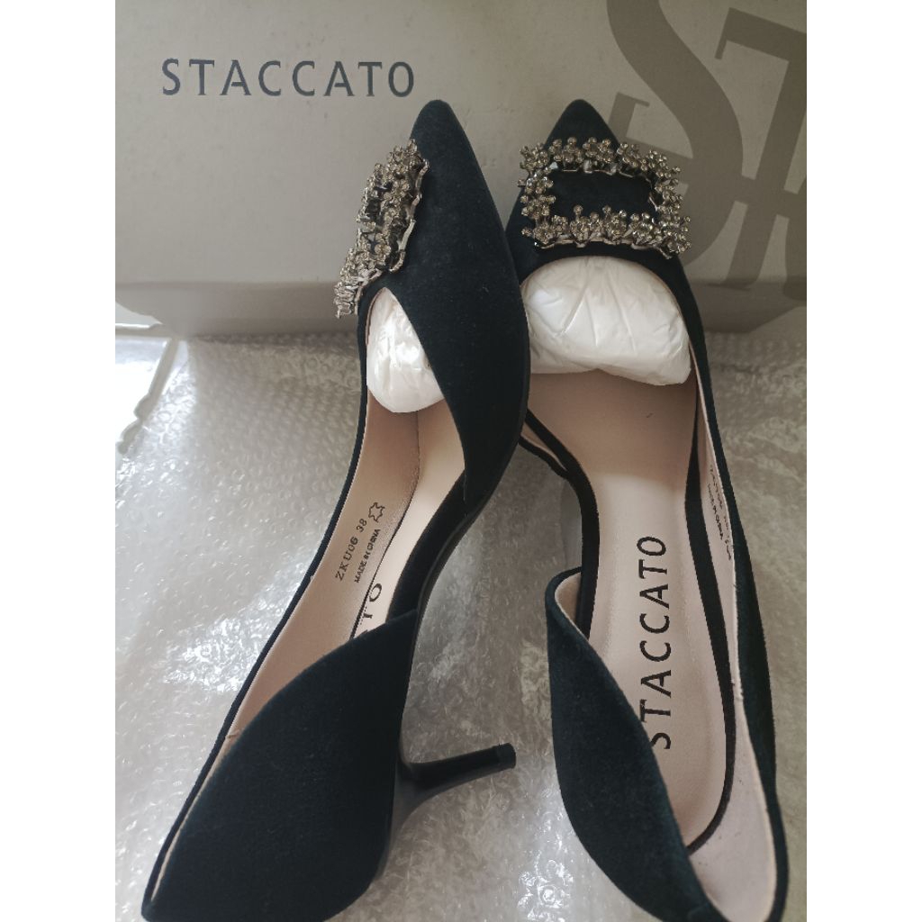 sepatu staccato original