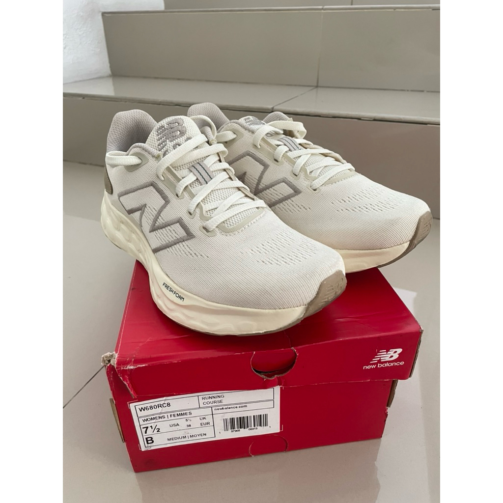 [PRELOVED LIKE NEW] [ORI 100%] NEW BALANCE 680 Beige Sepatu Lari Wanita - W680RC8