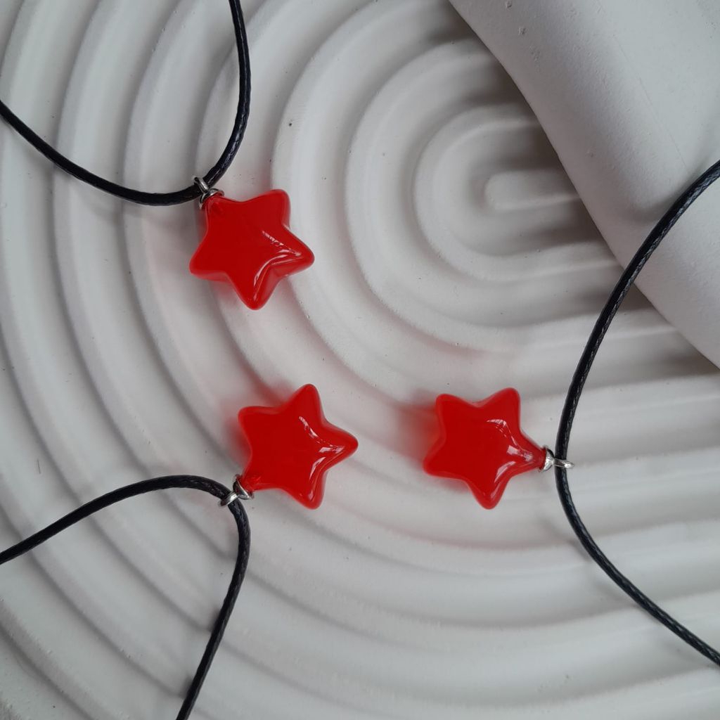 kalung bintang merah//kalung bintang y2k//kalung bintang