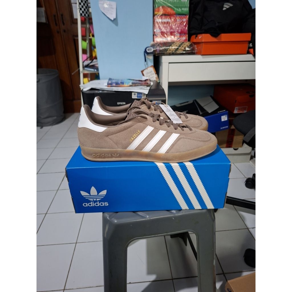 Sepatu Sneakers Adidas Gazelle Indoor Original - Size 46 2/3