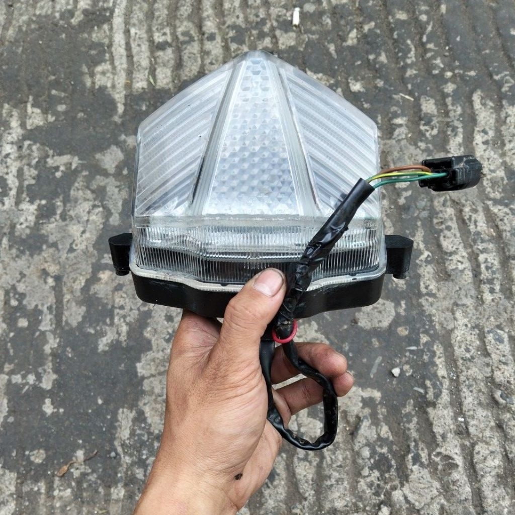 stoplamp lampu belakang HONDA CBR 150R CBR 150 R LED FACELIFT original