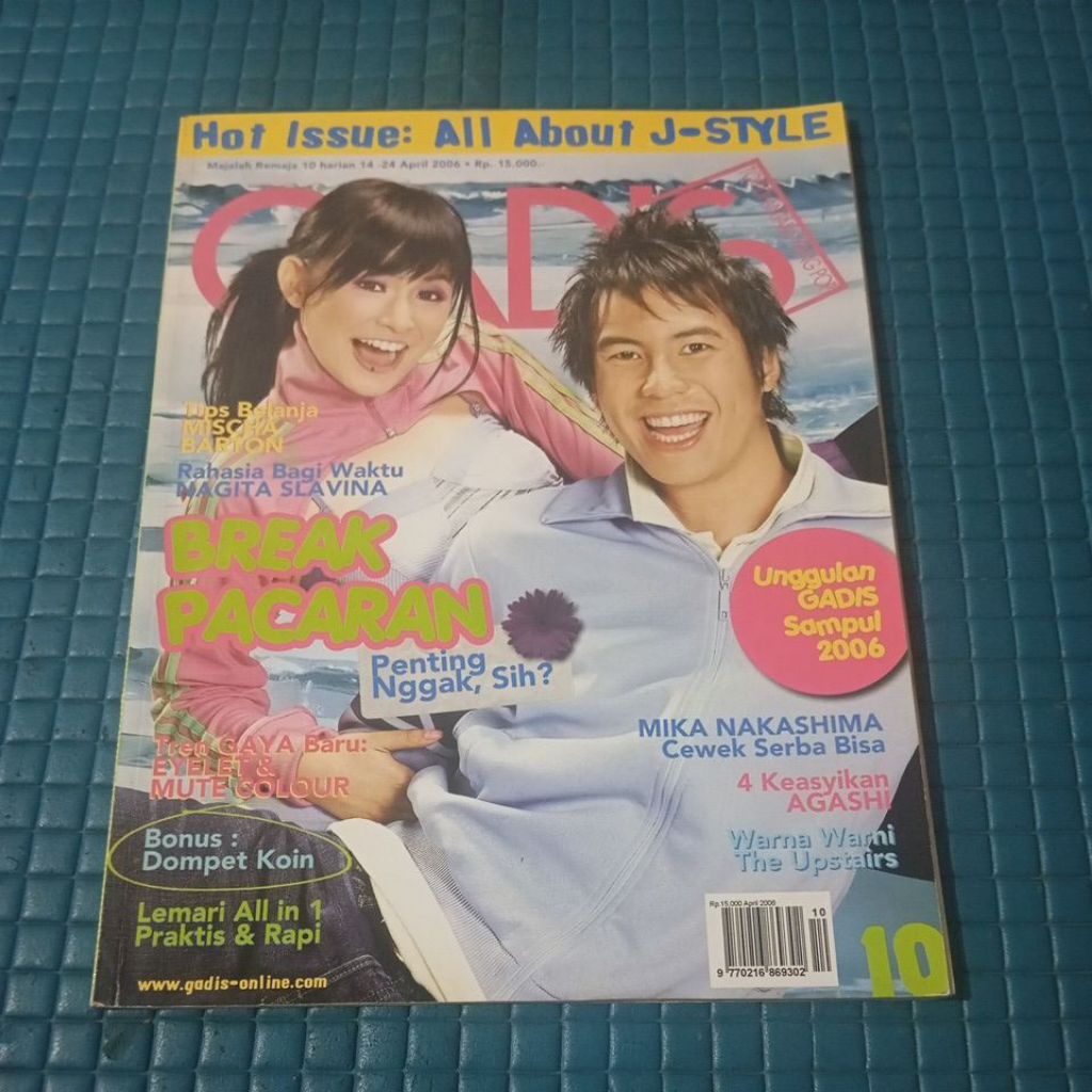 Majalah GADIS No. 10 / 2006 / LARAS, DANIEL (UNGGULAN GADIS SAMPUL 2006) Lengkap foto