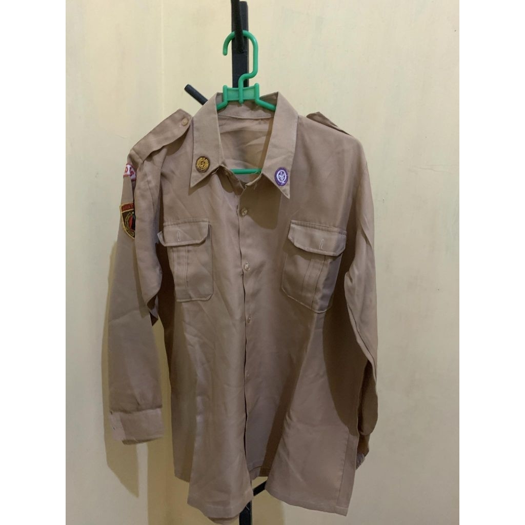 Preloved Seragam Sekolah Putih SMP SMA Pramuka Bekas Pemakaian Pribadi