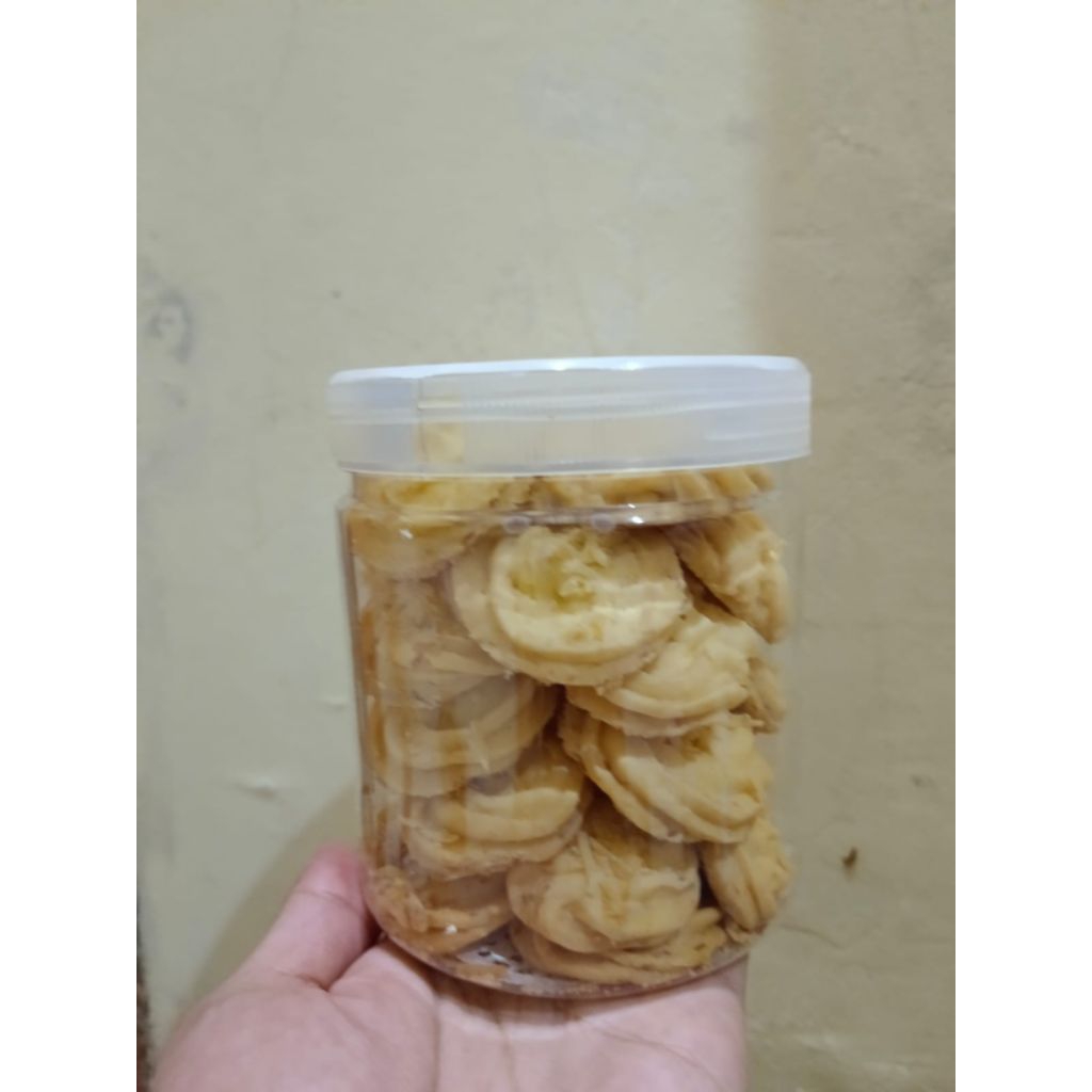 kue sagu keju/kue kering dengan kemasan toples 600gr