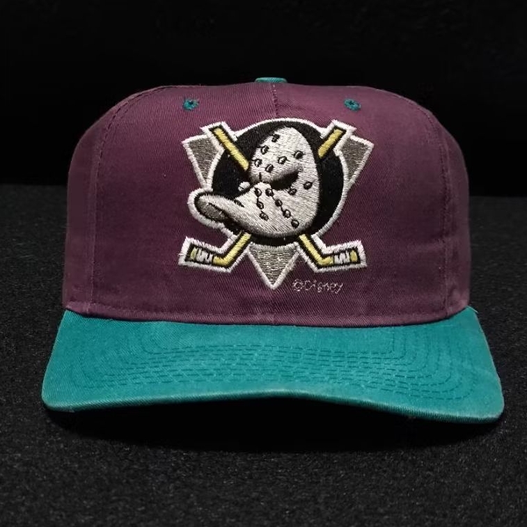 Vintage 90's Anaheim Mighty Duck Disney NHL Hockey Spellout OFFICIAL MERCH Snapback Two Tone Hat By 