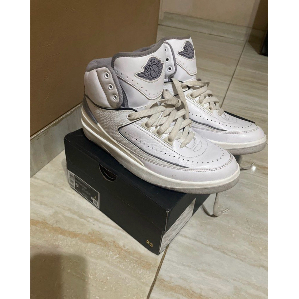 Air Jordan 2 Retro White / Cement