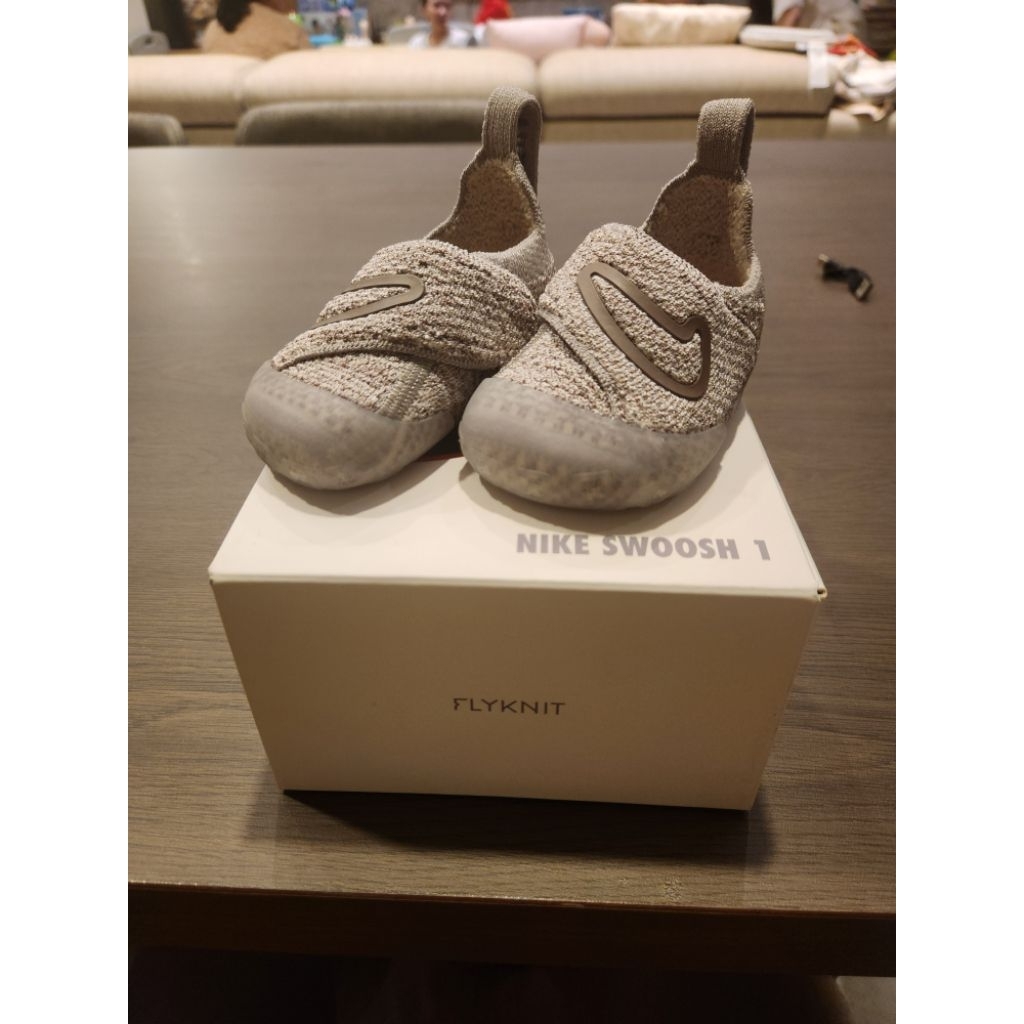 Sepatu Bayi Nike Swoosh 1 Toddler Grey Size 4C