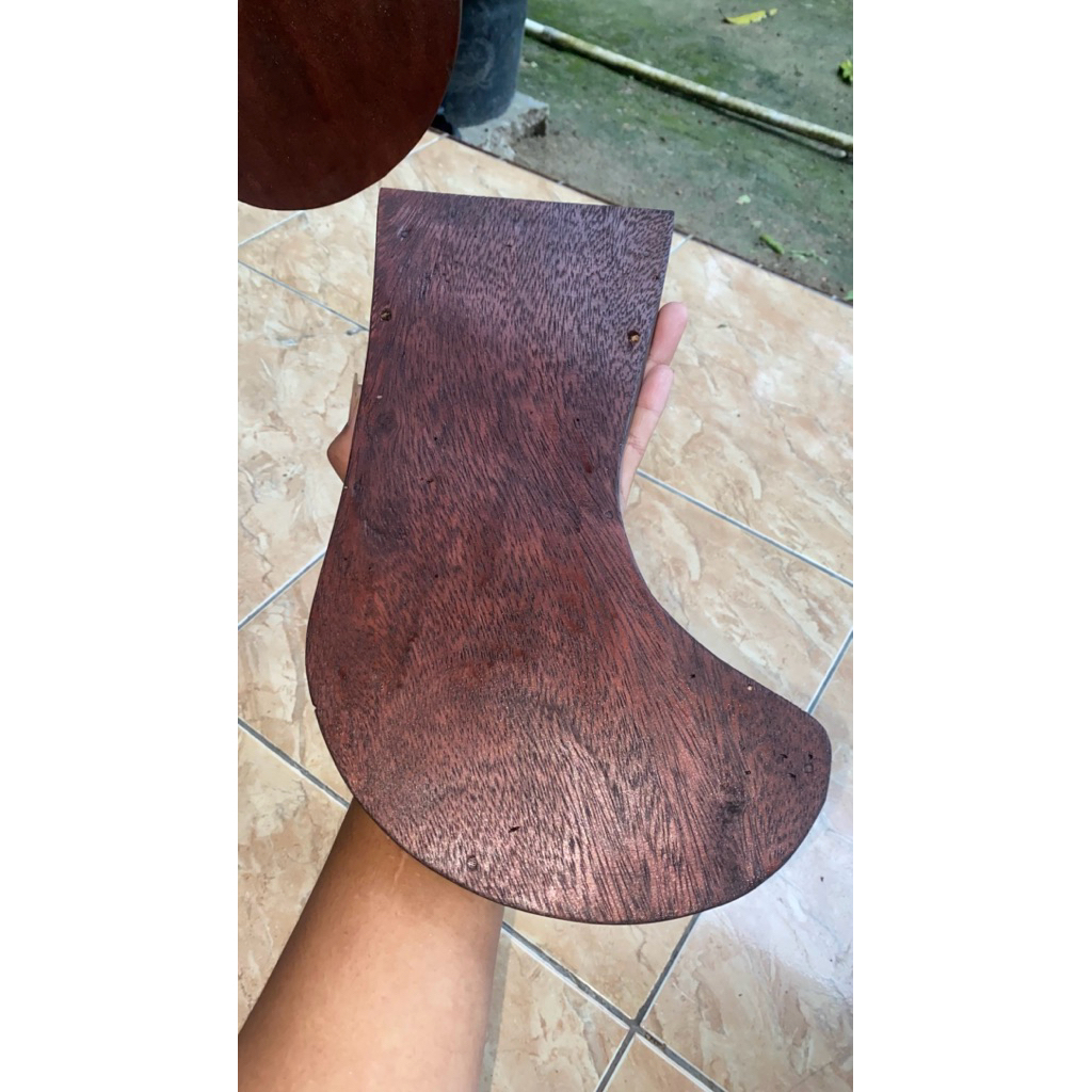 TEMPAT SABIT/EKLEK MODIF DARI KAYU TAHUN