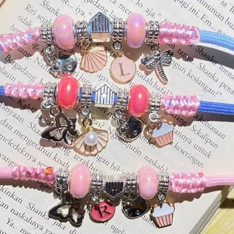 gelang paracord charm inisial