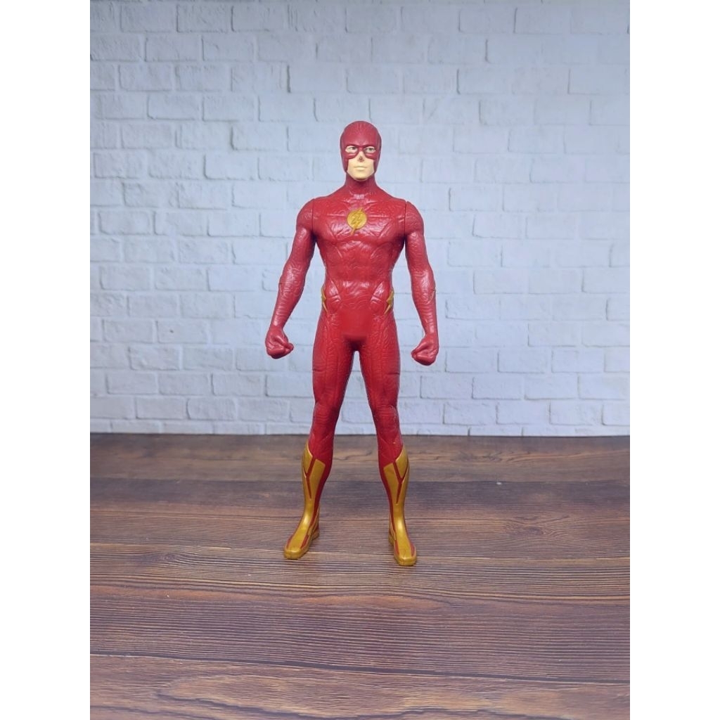 The flash ori TM DC figure preloved