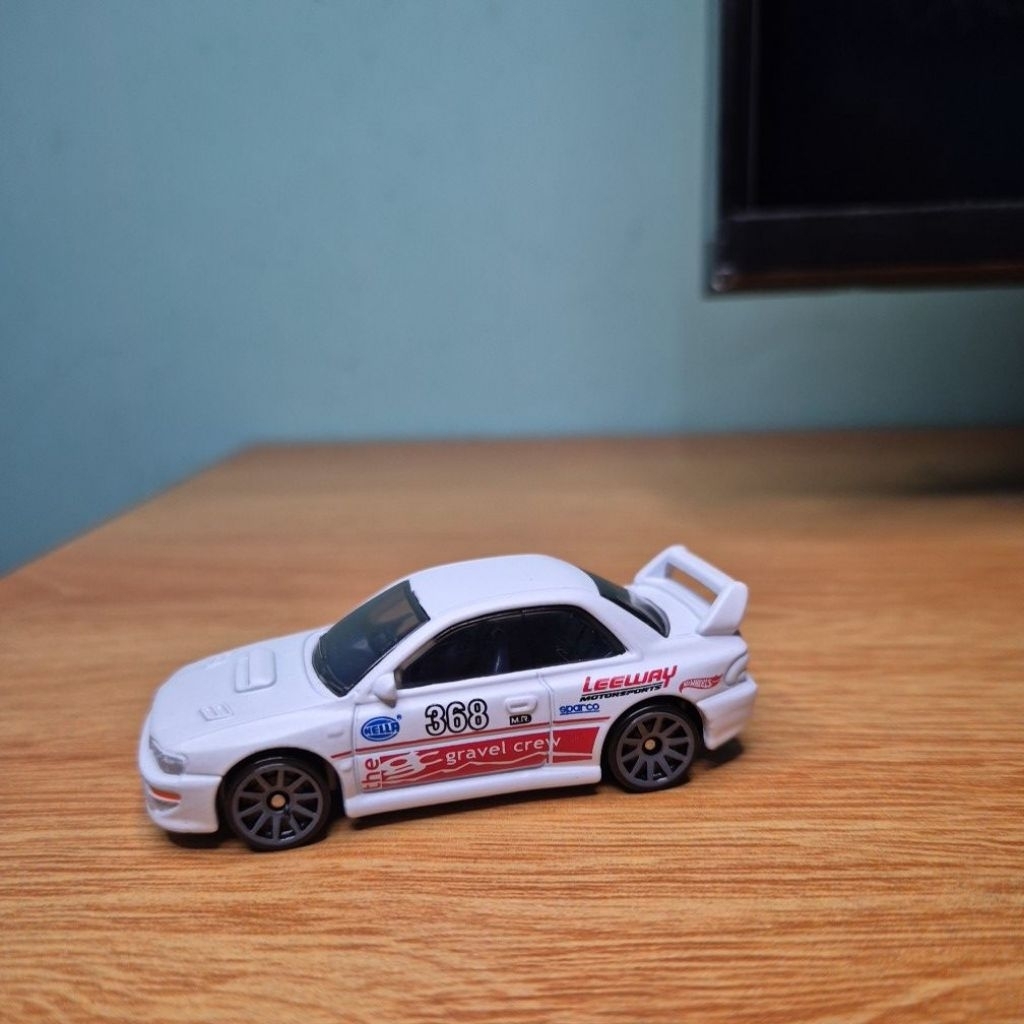 HOT WHEELS SUBARU IMPREZA PUTIH