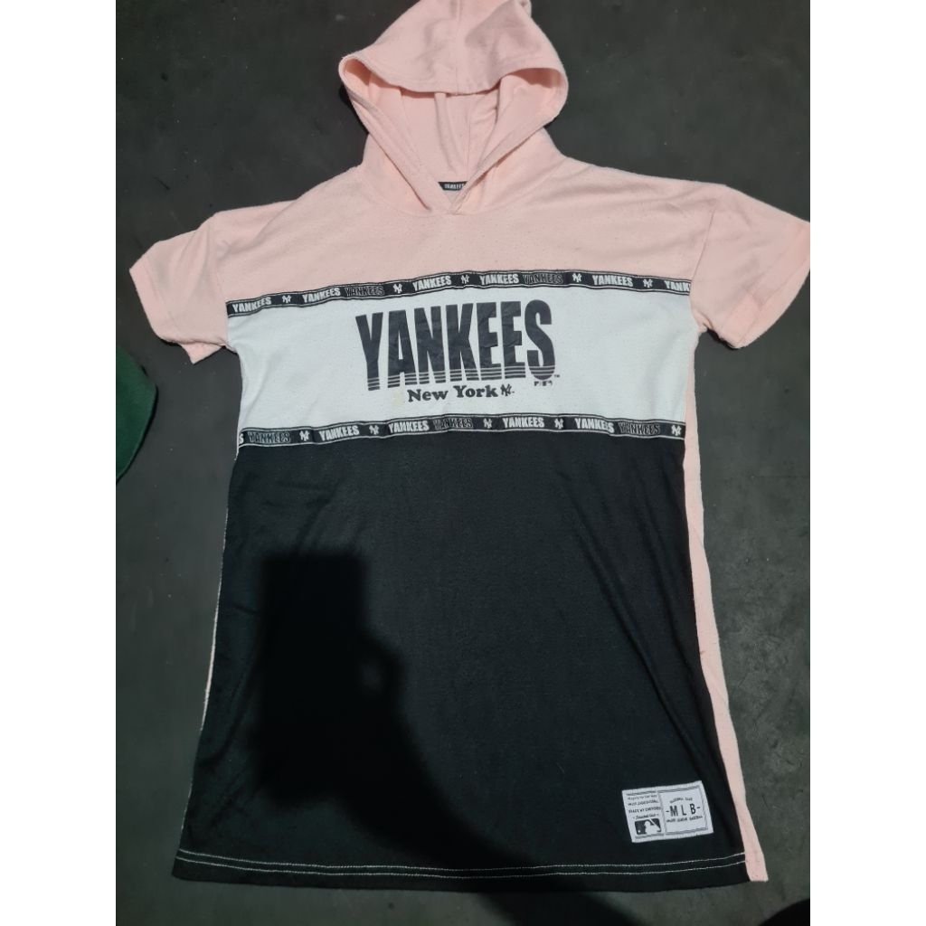 Hoodie lengan pendek mlb second,hoodie lengan pendek mlb preloved