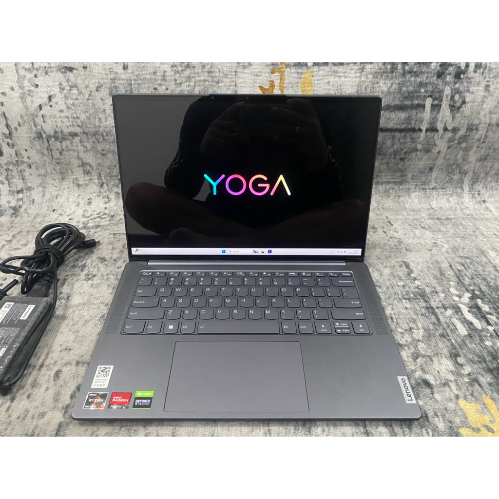 Lenovo Yoga Slim 7 ProX 14 OLED 3K Touchscreen Ryzen 7 6800HS RTX 3050 4Gb GDDR6 16/512Gb Mulus Siap