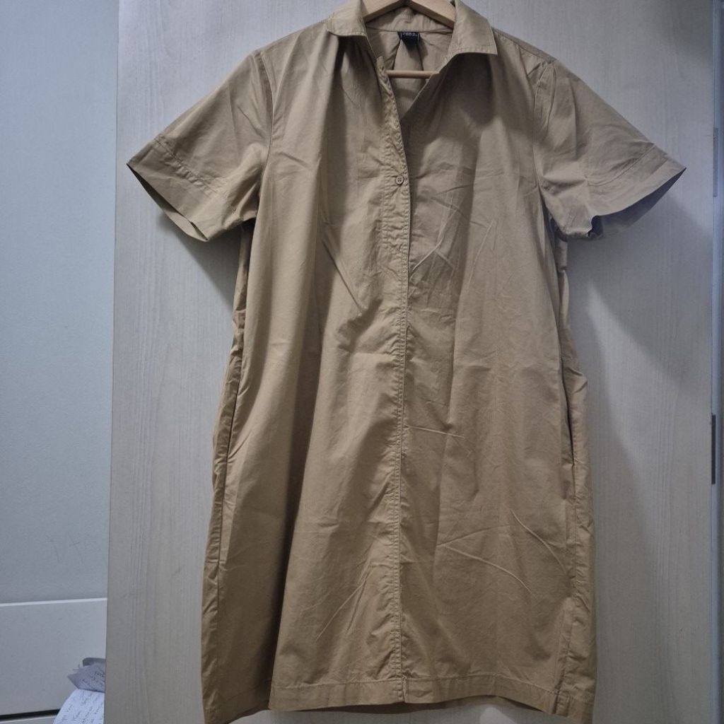 Dress Iora preloved berkerah lengan pendek