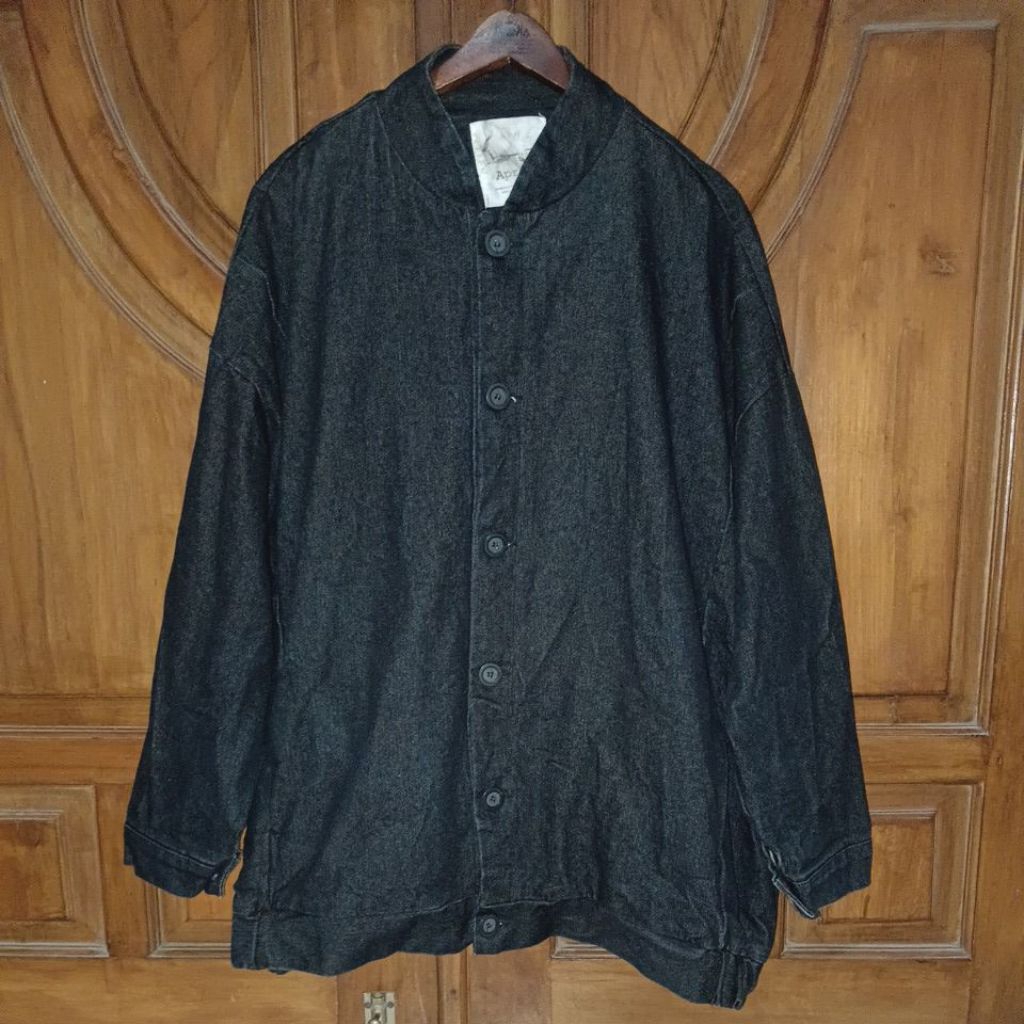 PRELOVED APRON Jaket Bomber Batwing Jeans Denim Pria Hitam Bigsize LD 174