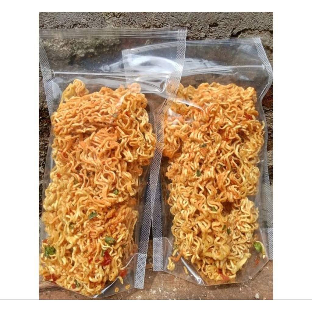 Mie anak mas Nghemil pedas chili oil