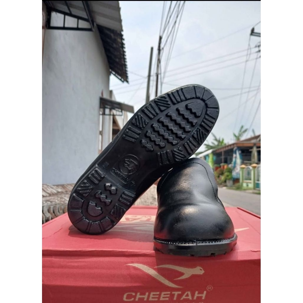 sepatu safety chetah jadul 41