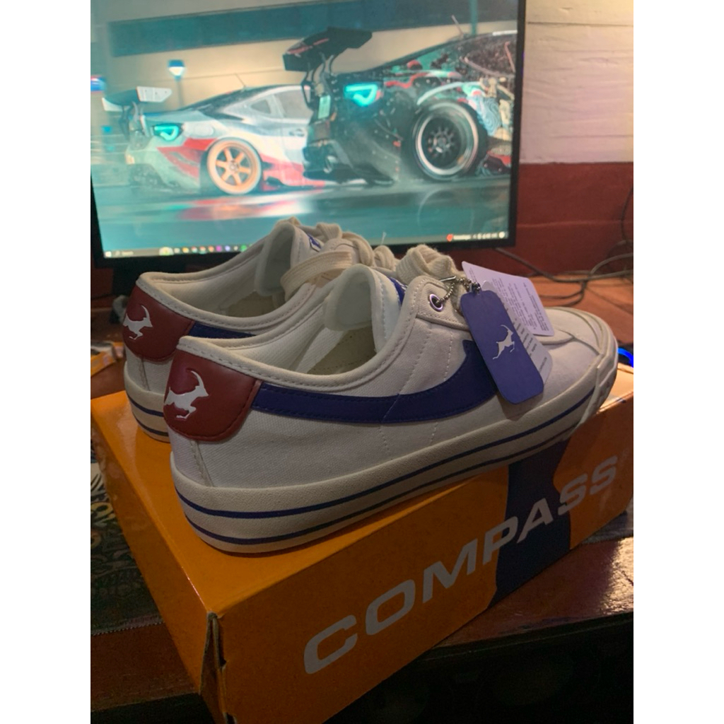Sepatu compas Original