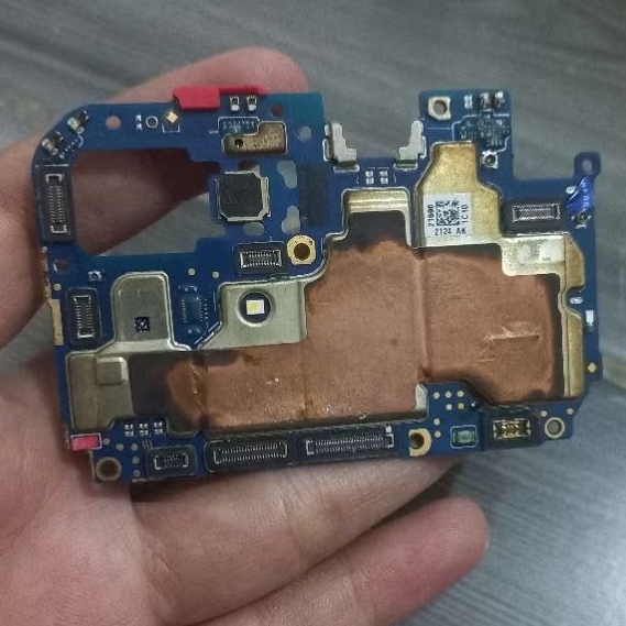 mesin realme 8i mati kaya difoto