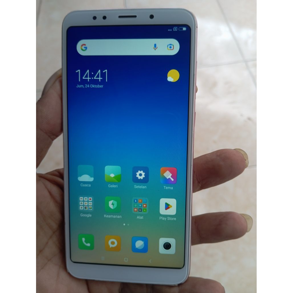 HANDPHONE XIOMI REDMI 5PLUS SECOND TINGGAL PAKAI