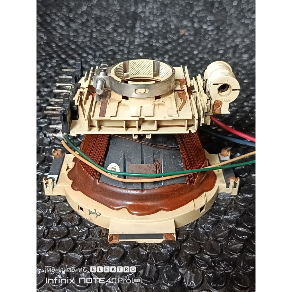 Yuke Tv TCL layar datar   Yuke TCL 21inchi Flat datar   Yuke Tv leher besar   Yoke Tv leher besar