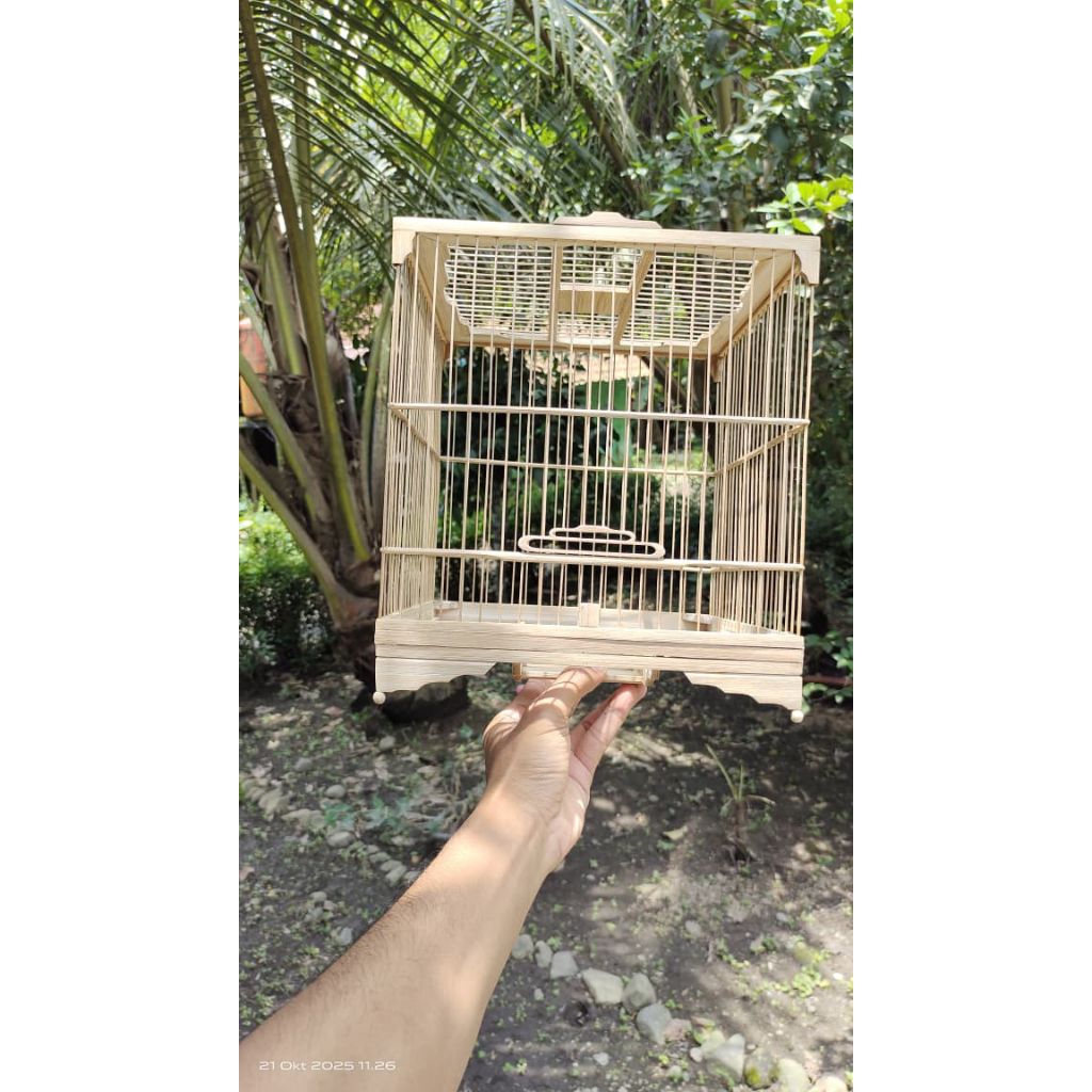 Sangkar Cungkok Full Bambu Kotak untuk Burung Kecil