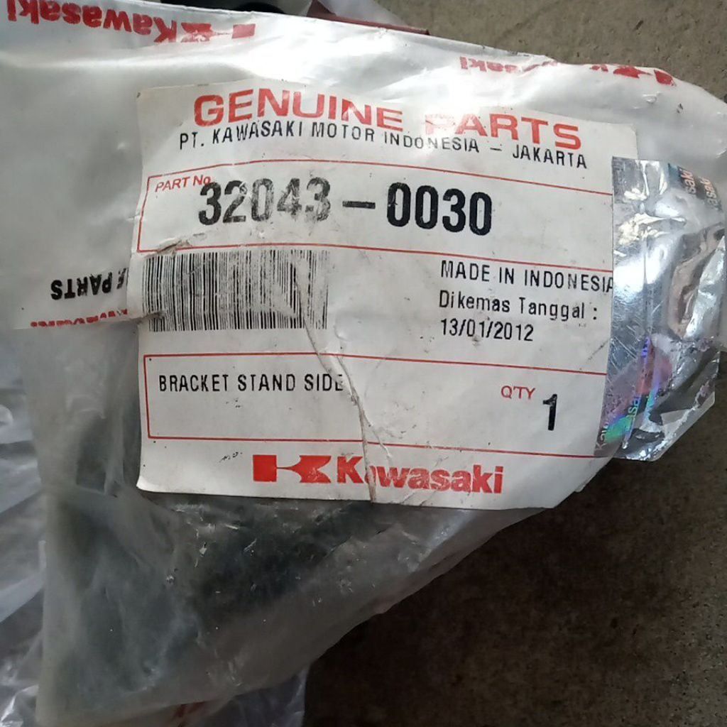 Breket Standar Samping ZX130 KGP 32043-0030