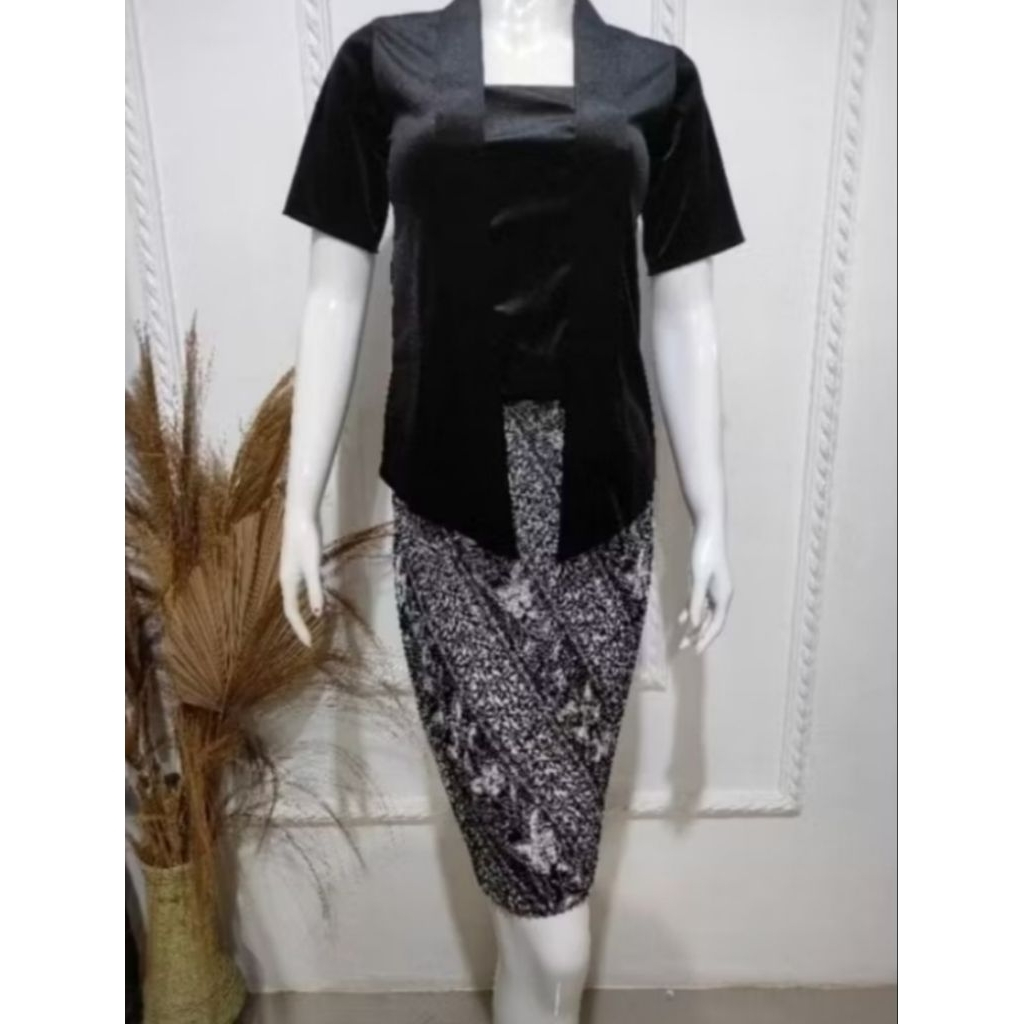 Kebaya ( Atasan ) beludru kutubaru lengan pendek wanita dewasa