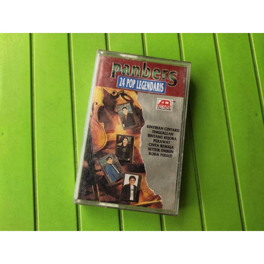 Kaset pita Panbers pop legendaris