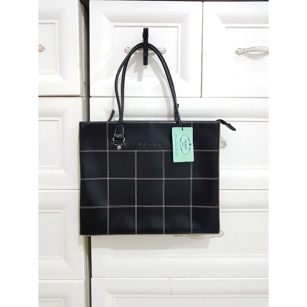 Tote bag / tas kerja wanita prada hitam