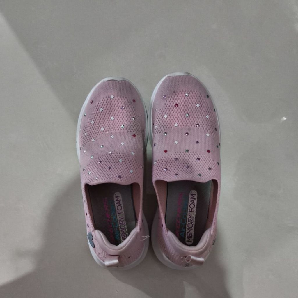 sepatu skecher anak preloved