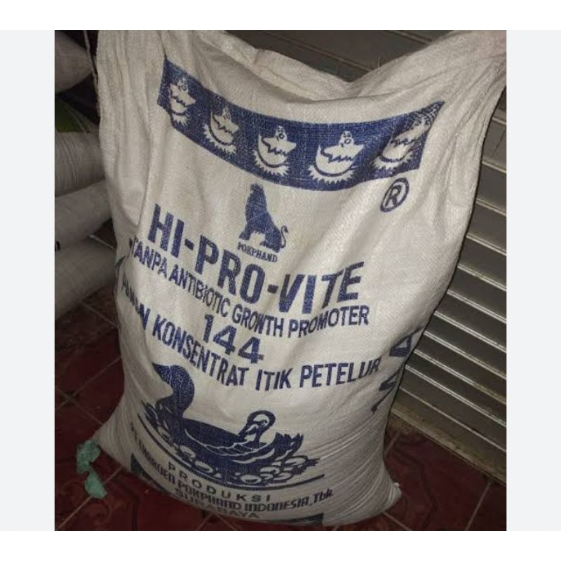 KONSENTRAT PAKAN PETELUR UNTUK BEBEK / AYAM