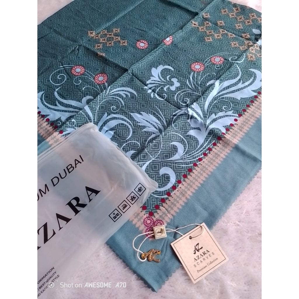 jilbab segi empat azara motif logo