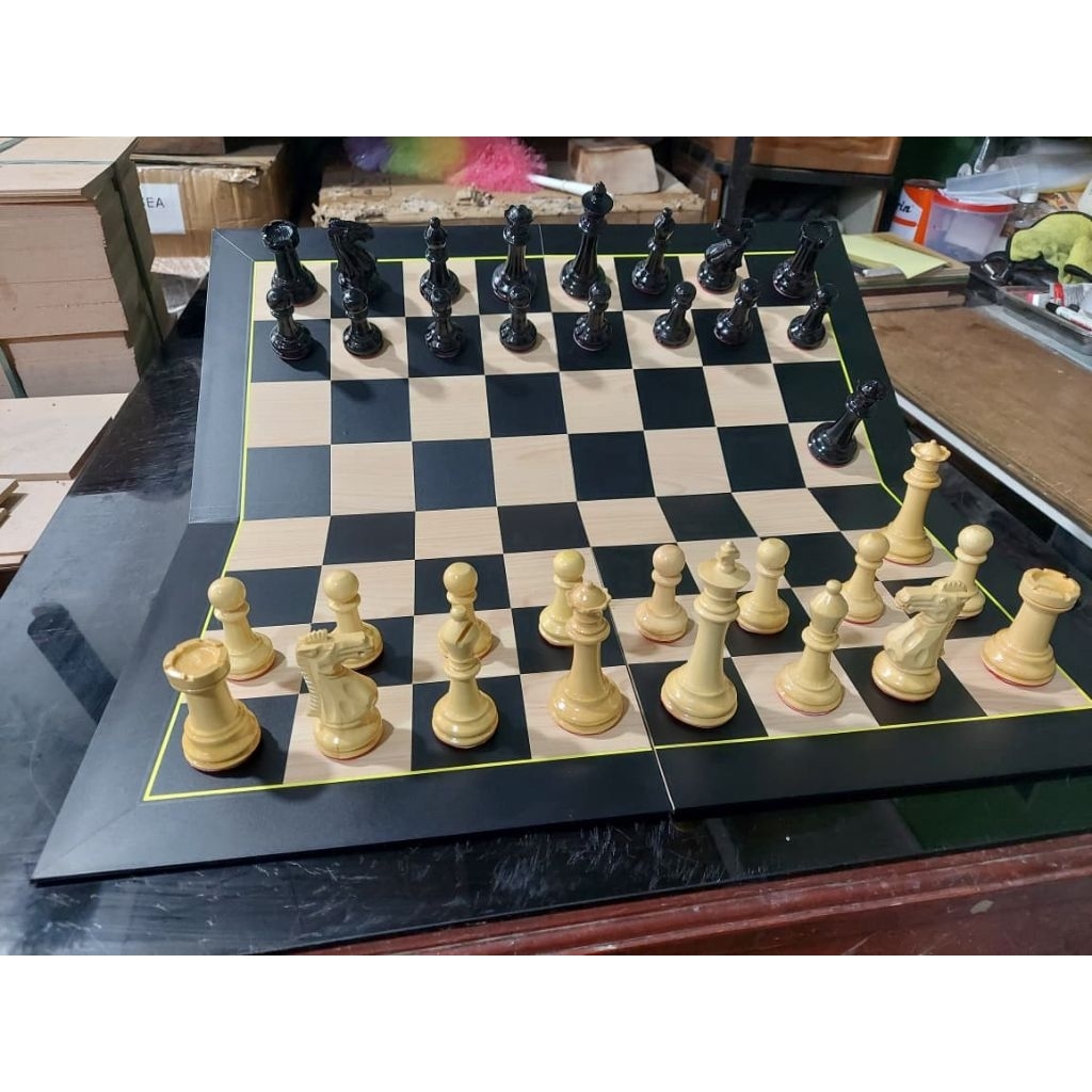 bidak buah catur kayu magnet dan papan lipat 4 standart PERCASI dan FIDE