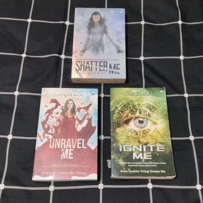 Novel Set Trilogy Shatter Me Unravel Me Ignite Me - Tahareh Mafi (Original Preloved)