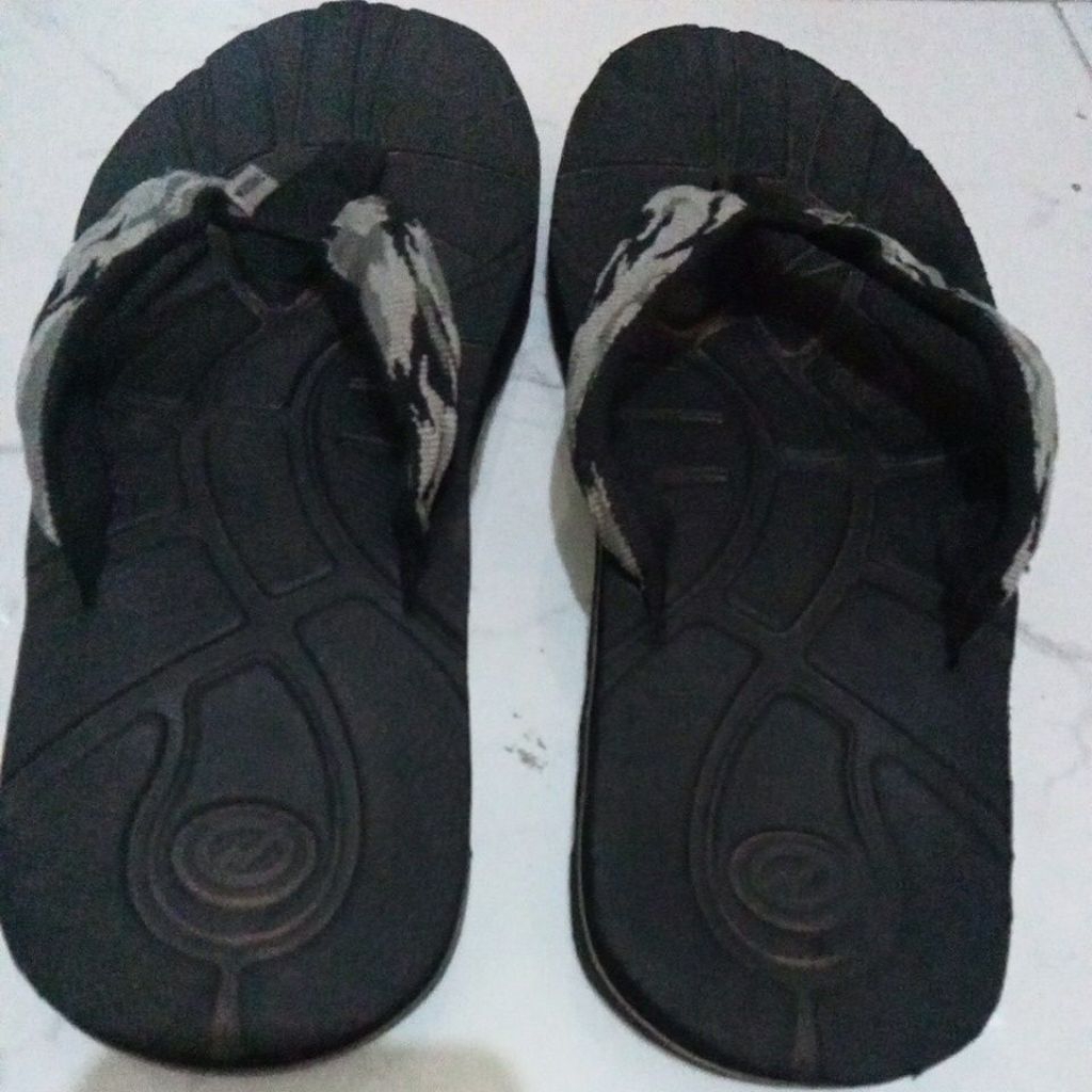 Sandal Jepit Pria Preloved