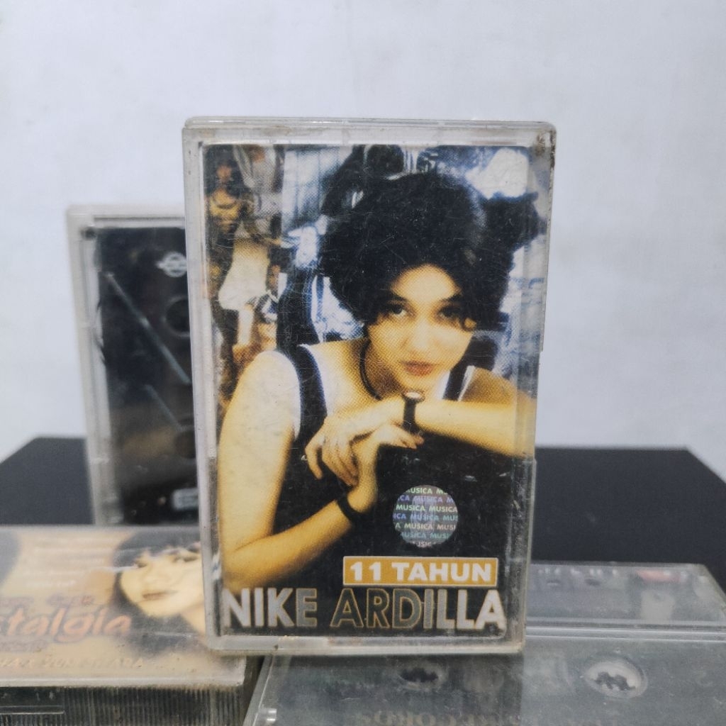 Kaset Pita Jadul Nike Ardilla Primadona 90an Pajangan Dekorasi Vintage Place Cafe dll. Barang No Tes
