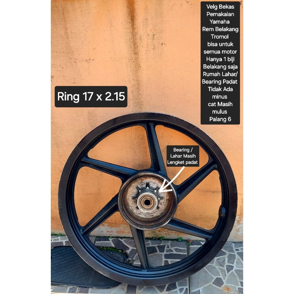 Velg Belakang Bekas Pemakaian Yamaha Rem Belakang  Tromol 
bisa untuk semua motor
Hanya 1 biji Belak