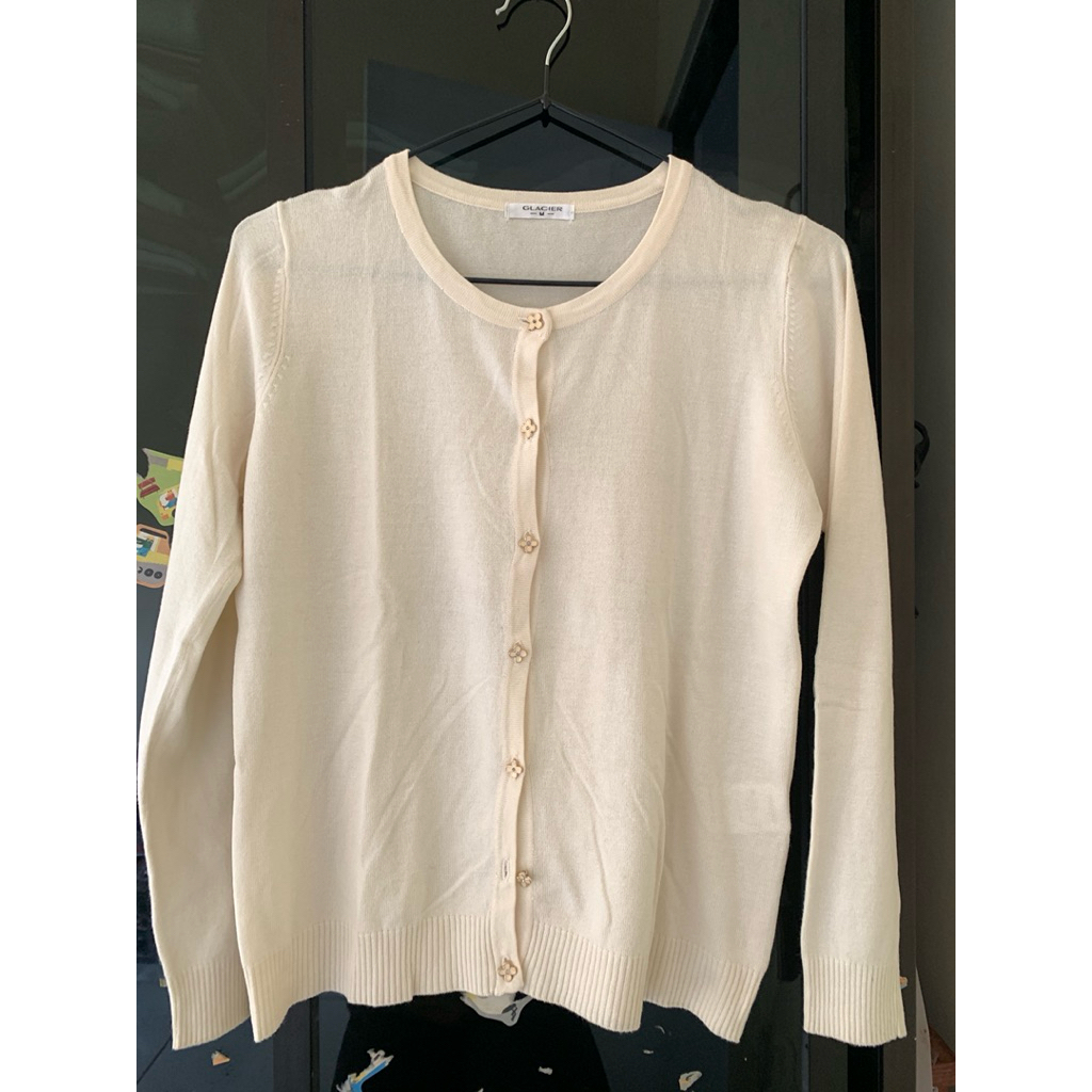 cardigan glacier warna putih tulang #rajut #cardigan #glacier #racunshopee #cardiganoneck #oneck #ca