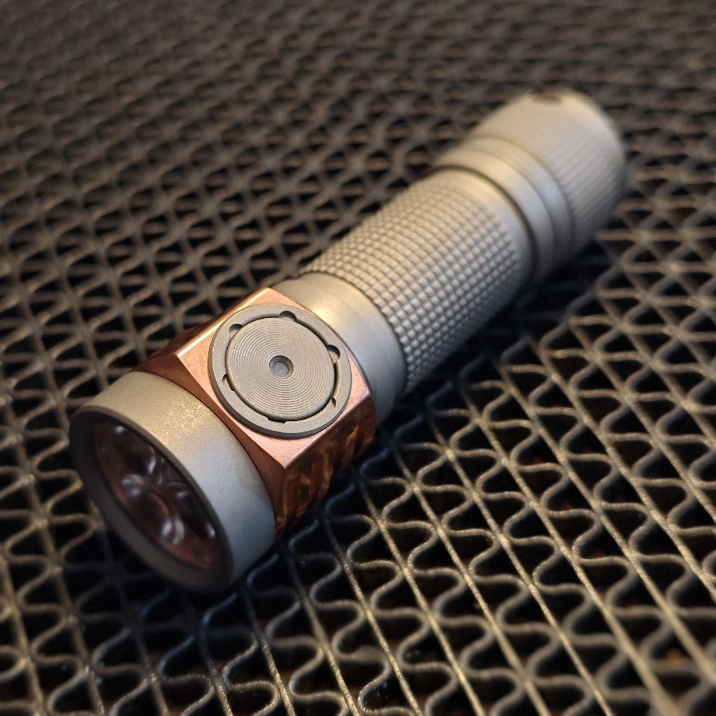 Emisar D3AA LED NTG35 5000K Stonewashed Senter EDC